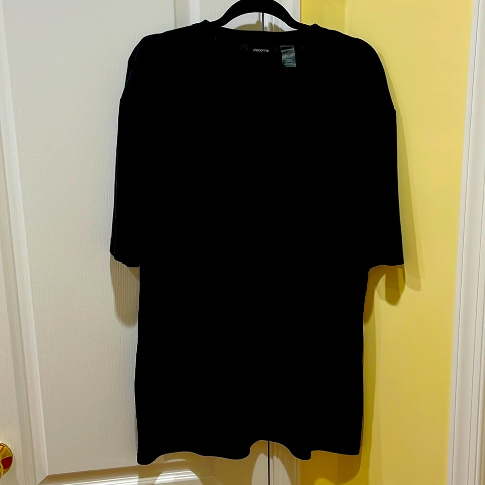 Claiborne XXL V Neck Tee